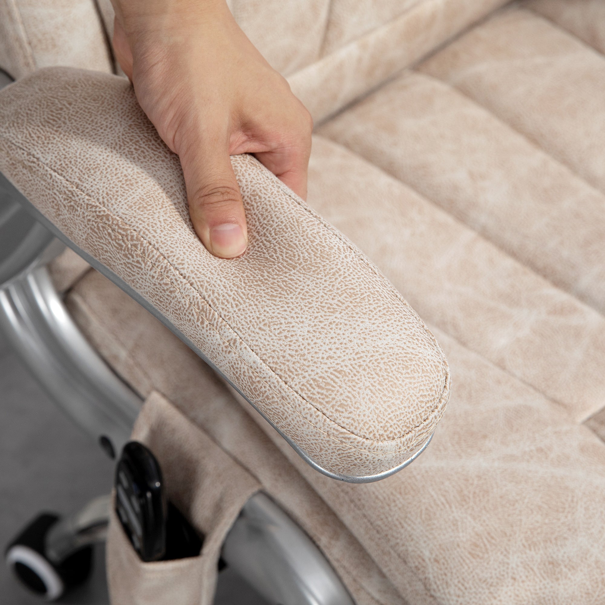 6-Point Massage Office Chair w/ Heat, Flip up Armrest & Swivel Wheels, Cream White