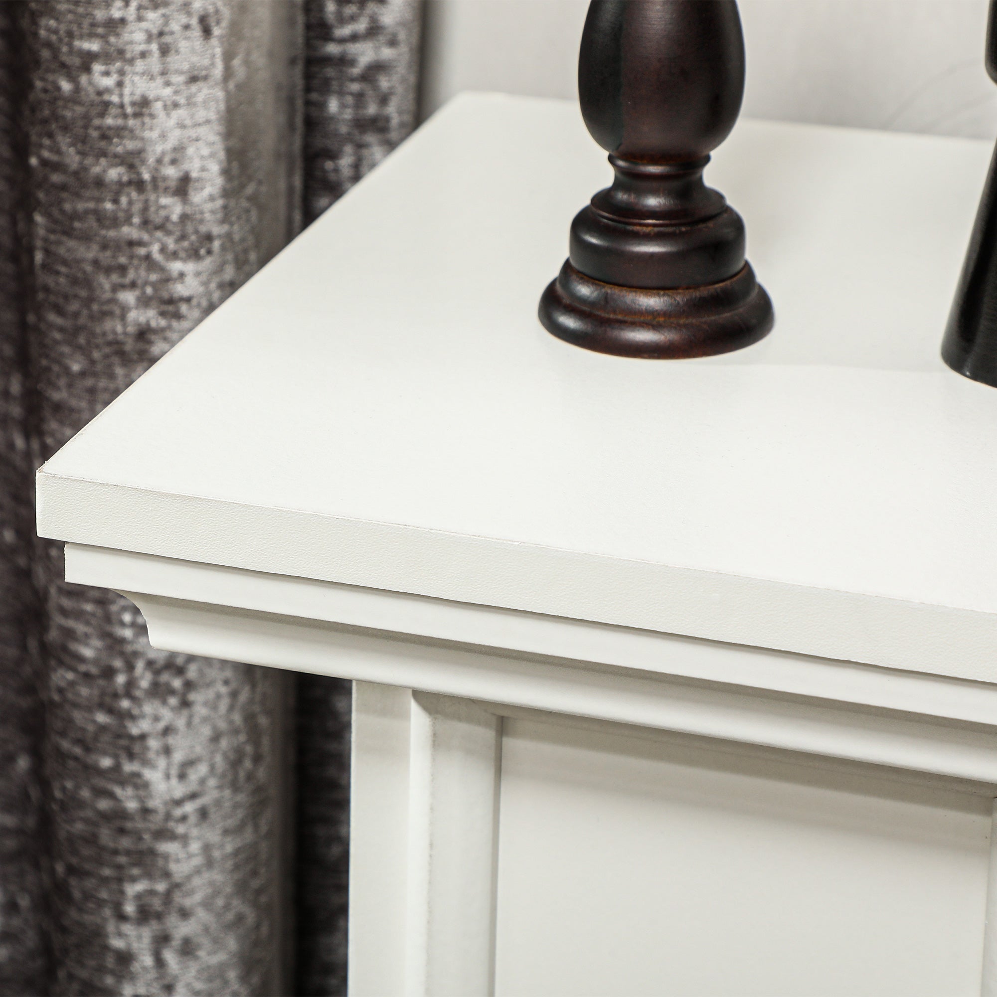 HOMCOM 46" Electric Fireplace with Mantel and Shelf, 1400W Freestanding Fireplace Heater with Realistic Log and Flame Effect, Remote Control, 6H Timer, for Living Room, White