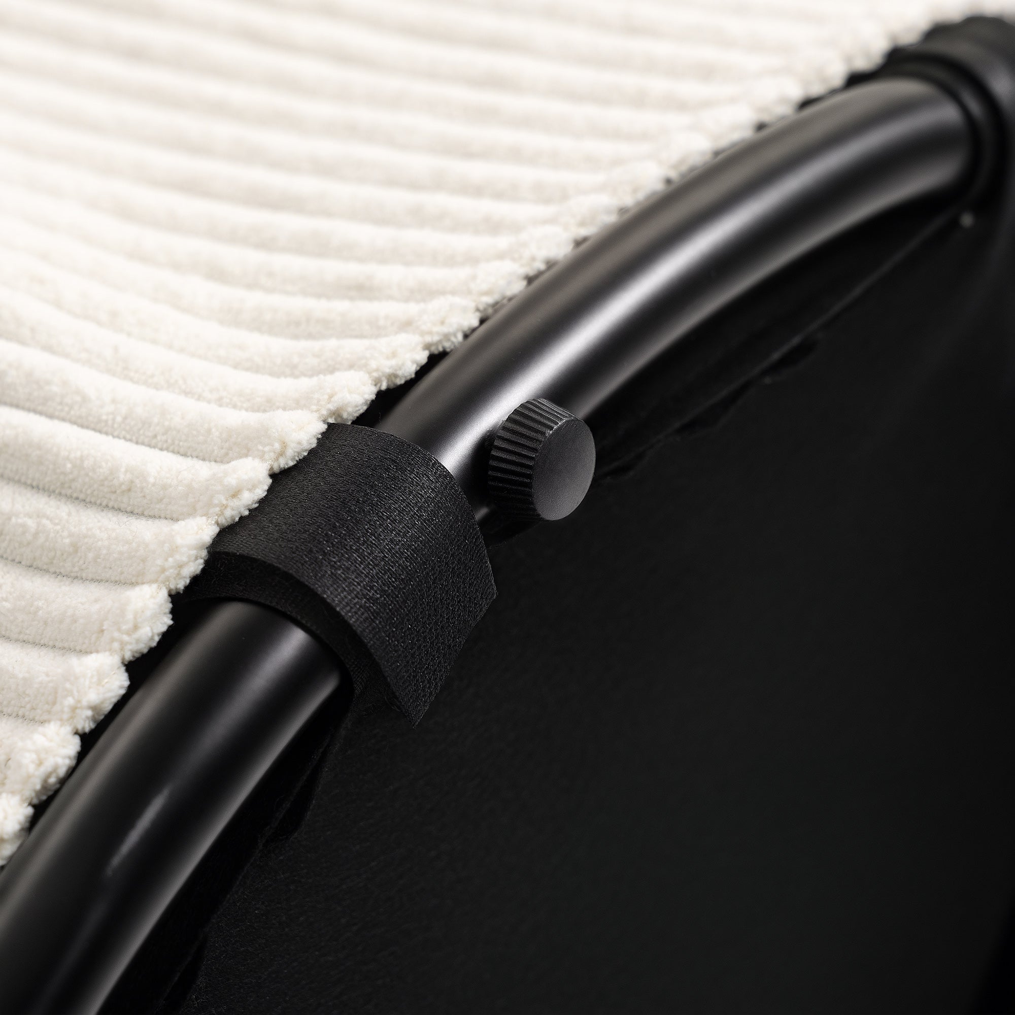 Storage Ottoman with Lid, 24 Inches Round Pouf Ottoman with Storage, Upholstered Corduroy Foot Rest Stool for Living Room, Bedroom, Beige