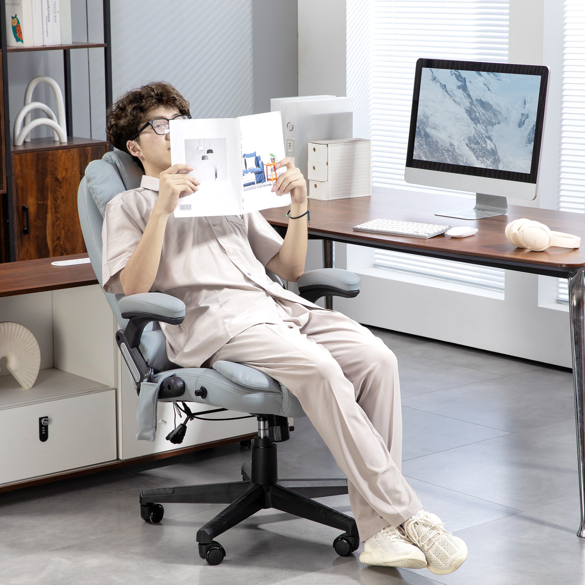 6 Point Vibrating Massage Office Chair with Heat, Microfiber Massage Desk Chair with Reclining Backrest, Light Gray