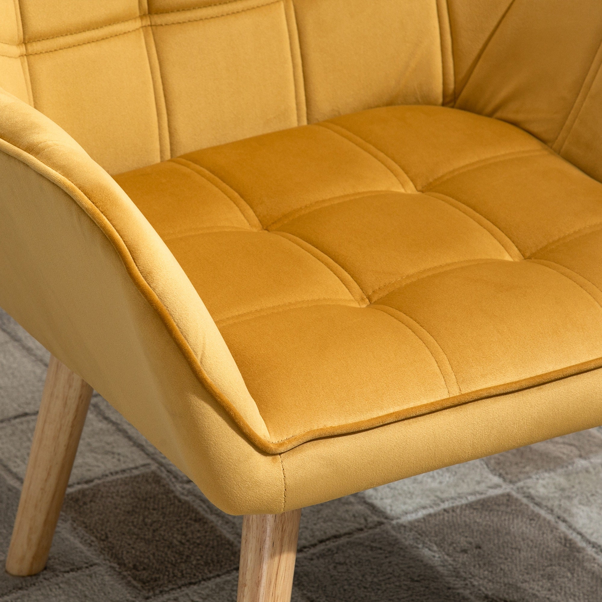 HOMCOM Modern Armchair, Accent Chair with Wide Arms, Slanted Back and Rubber Wood Legs for Living Room, Bedroom, Home Office Yellow