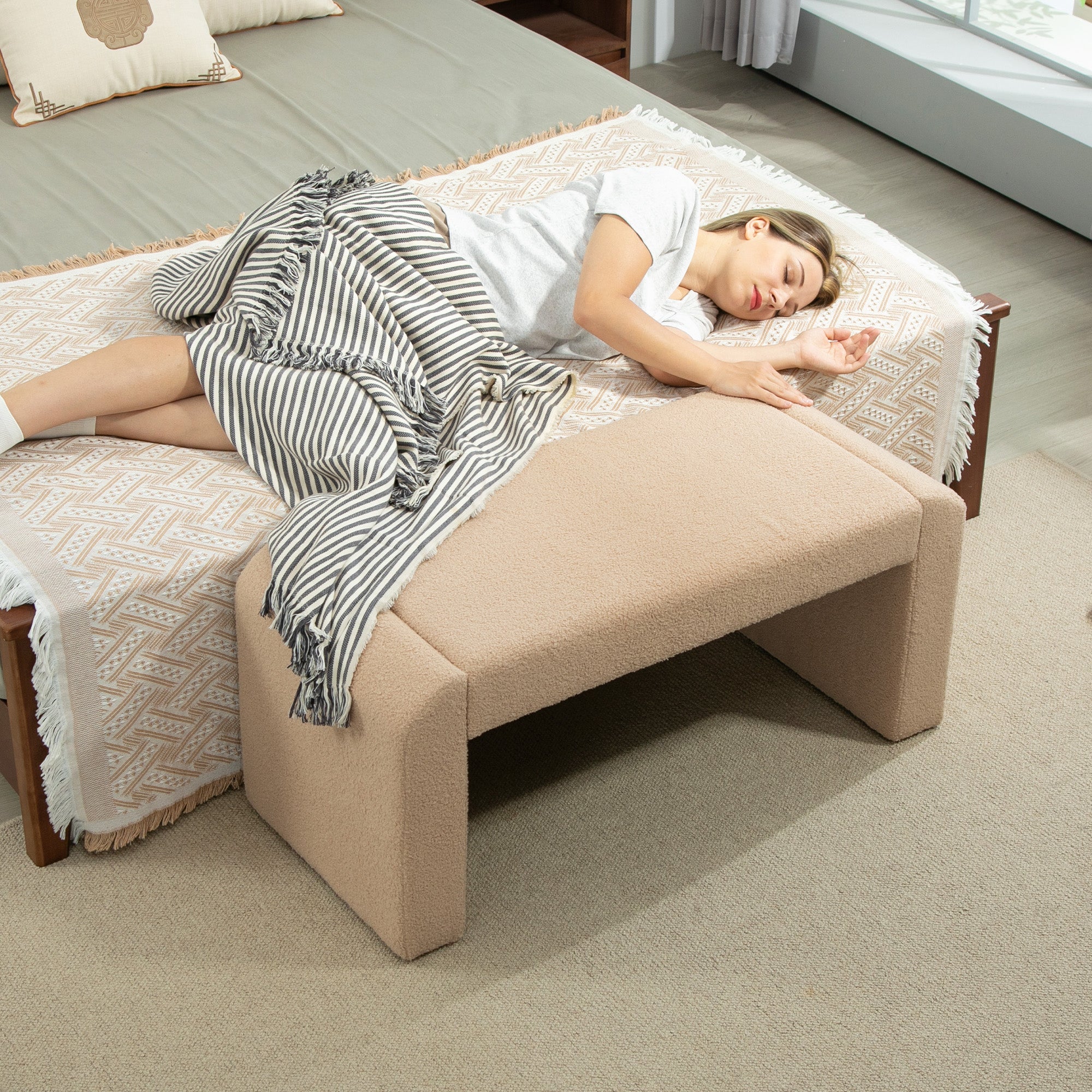 HOMCOM 39" Upholstered End of Bed Bench, Boucle Entryway Bench, Modern U-Shaped Ottoman Bench for Bedroom, Living Room, Hallway, Light Brown