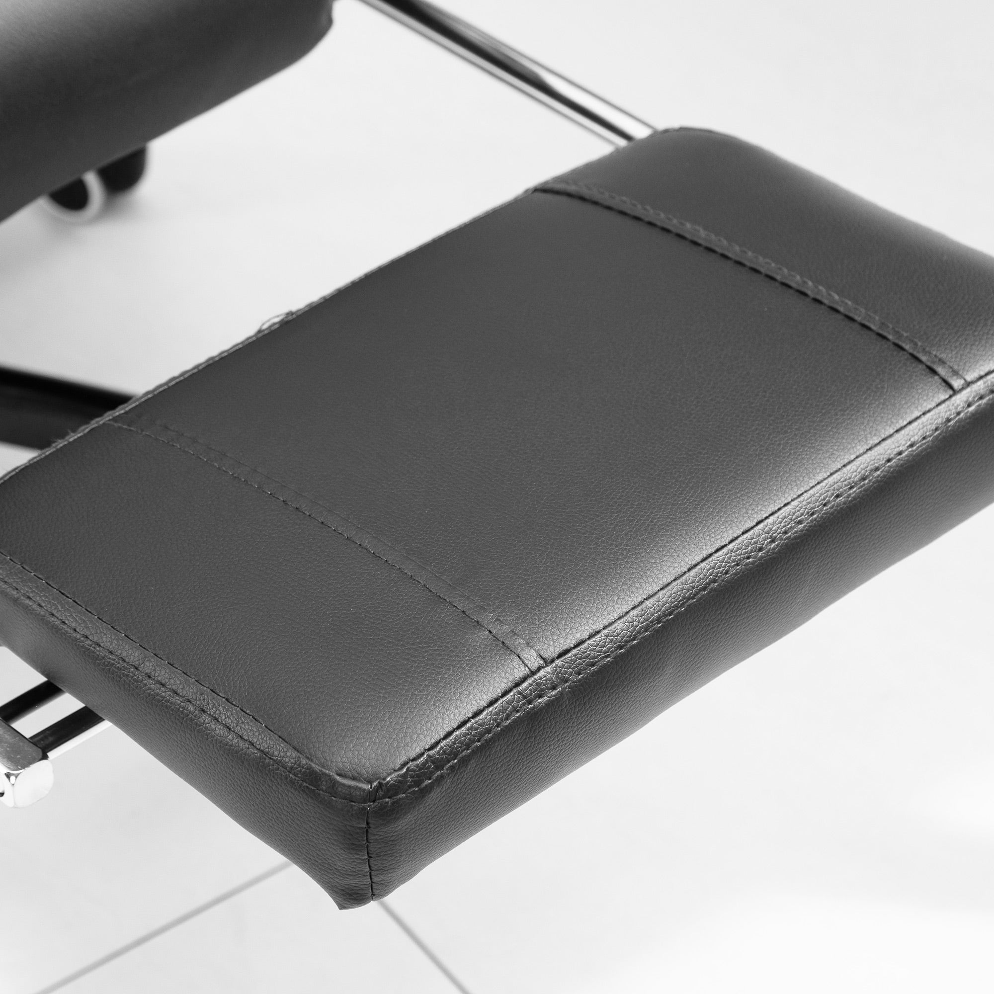 7-Point Massage Office Chair w/ Lumbar Support, Footrest & Adjustable Height, Gray