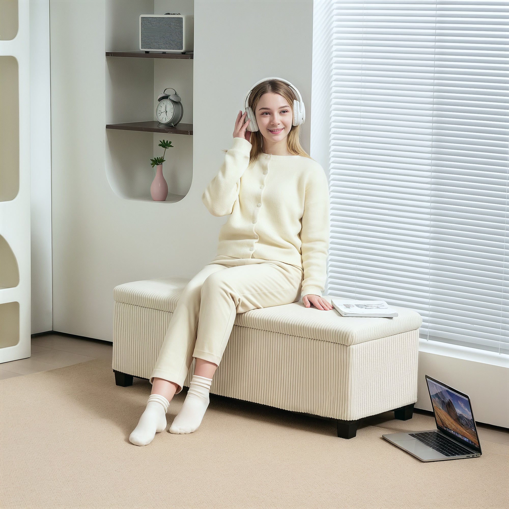 HOMCOM 44 Inches Storage Ottoman Bench, Foot Rest with Removable Lid, Legs, End of Bed Bench, Corduroy Storage Chest, Padded Seat, for Living Room, Bedroom, Entryway, Beige