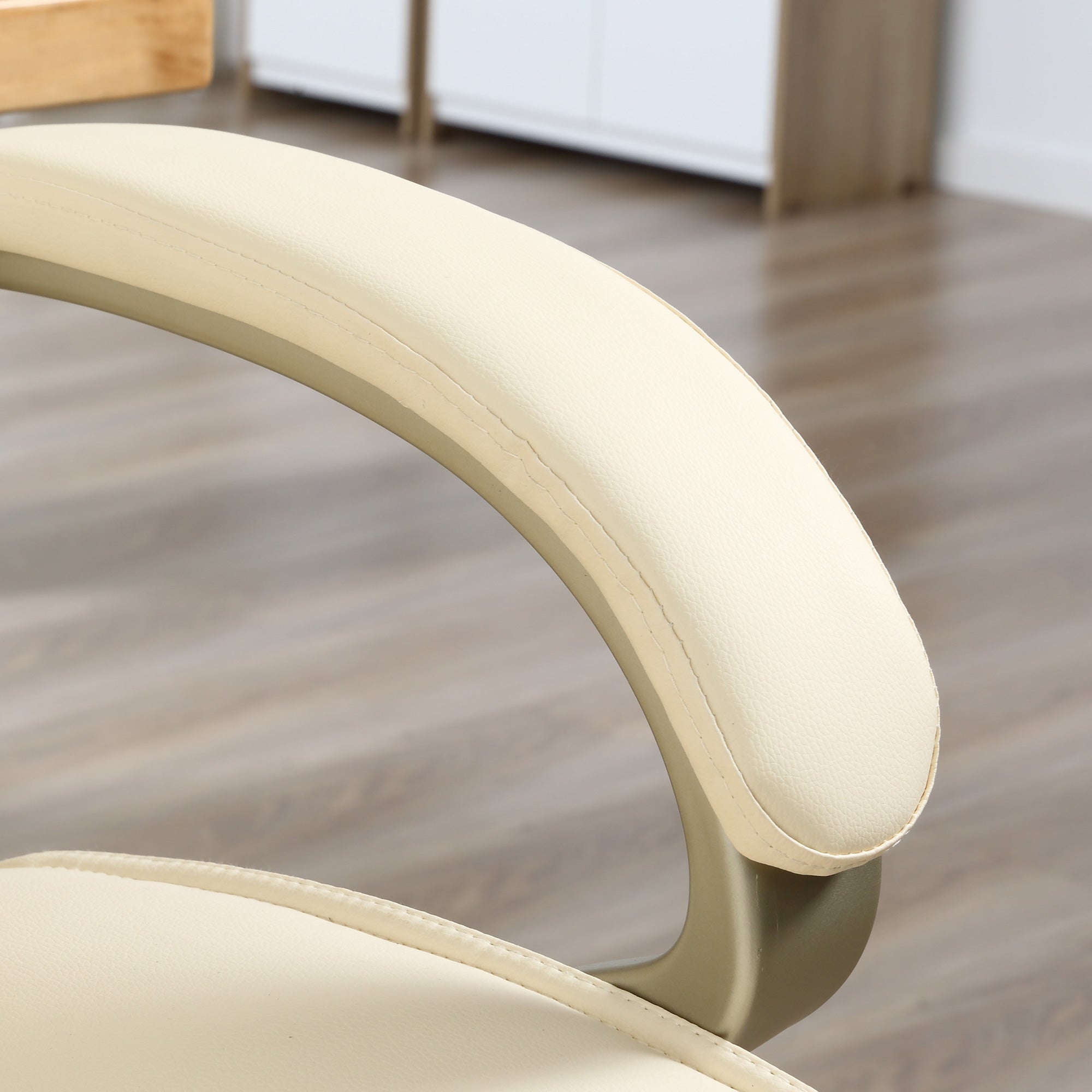 HOMCOM Office Chair, Computer Desk Chair, Faux Leather Swivel Chair with Adjustable Height, Padded Seat and Rolling Wheels for Home Study and Work, Cream White