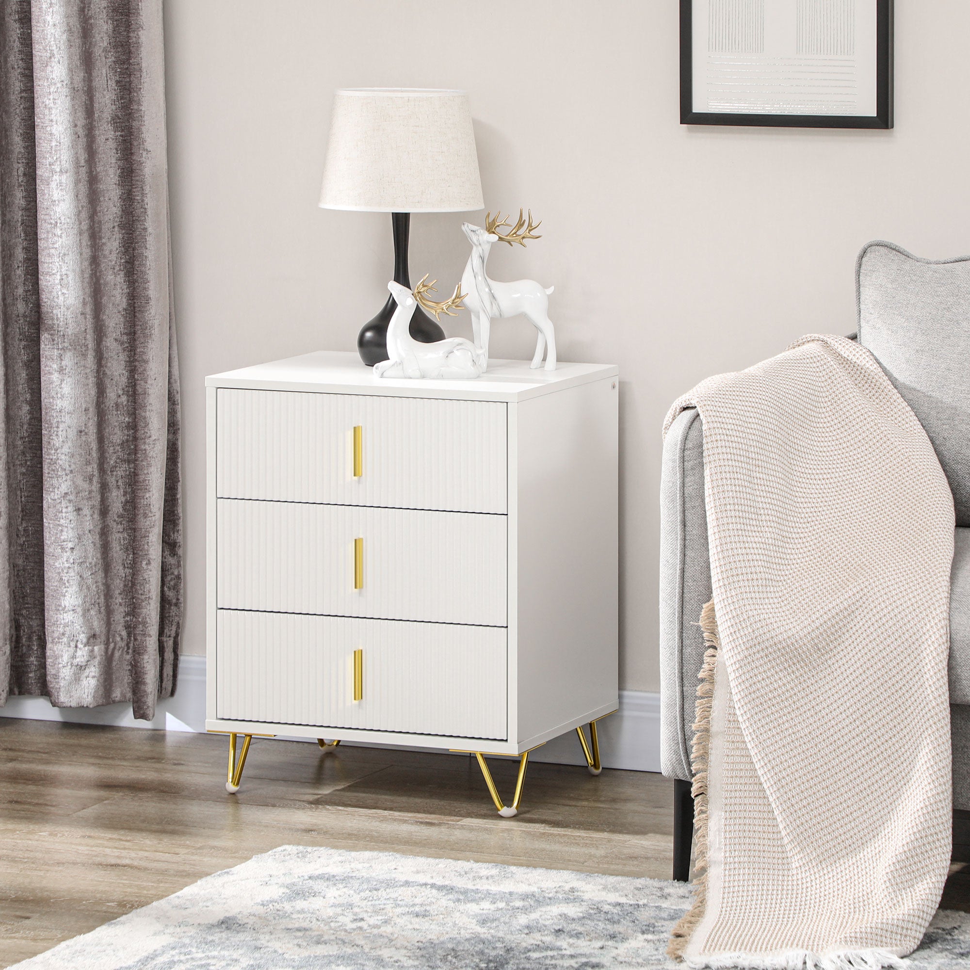 HOMCOM Modern 3 Drawer Dresser, Fluted Bedroom Dresser Chest of Drawers with Metal Legs and Steel Handles for Bedroom, White