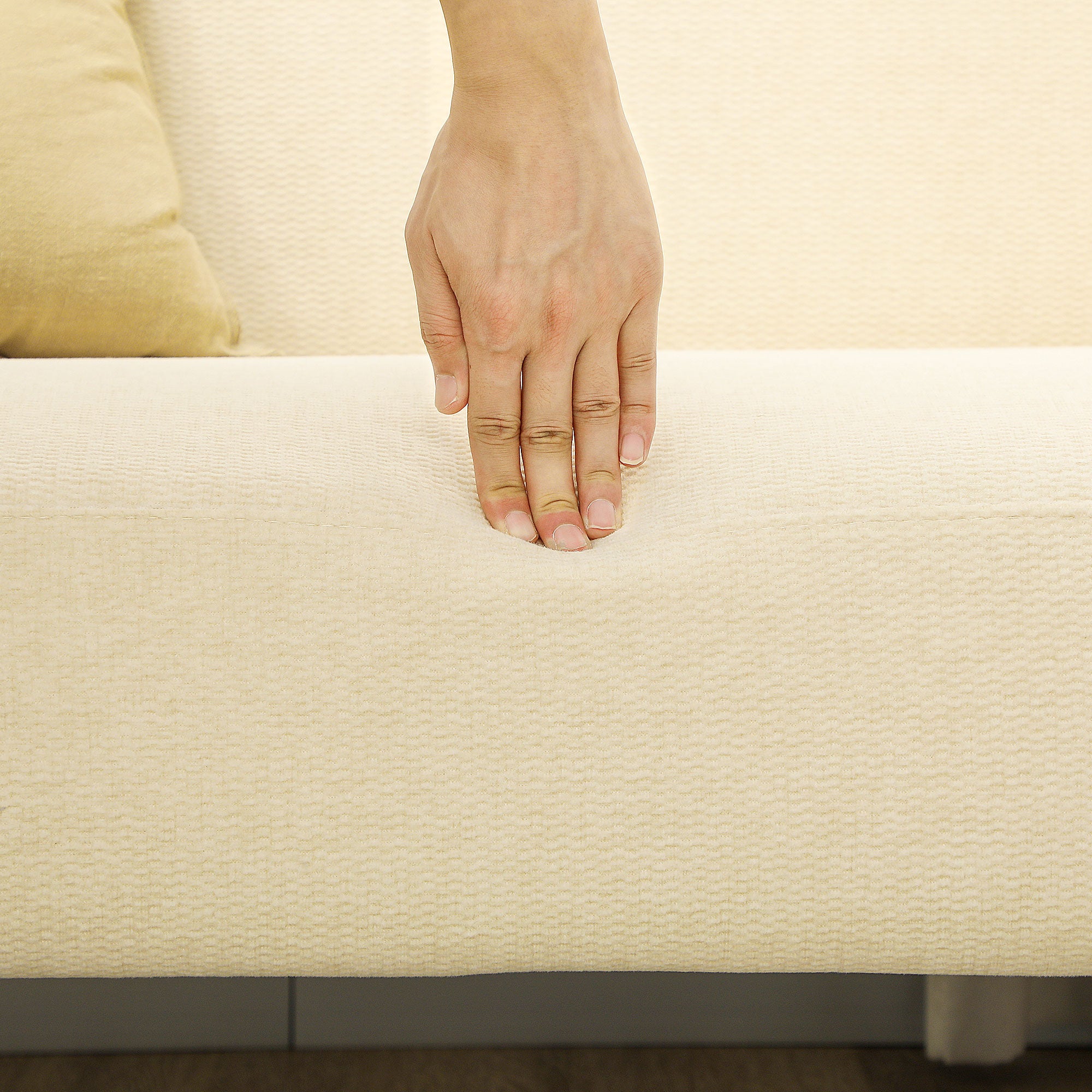 HOMCOM 2 Seater Sofa, Small Sofa Couch with 21cm Thick Padding and Wood Legs, Modern Velvet Feel Fabric Loveseat for Living Room, Bedroom, Home Office, Cream White