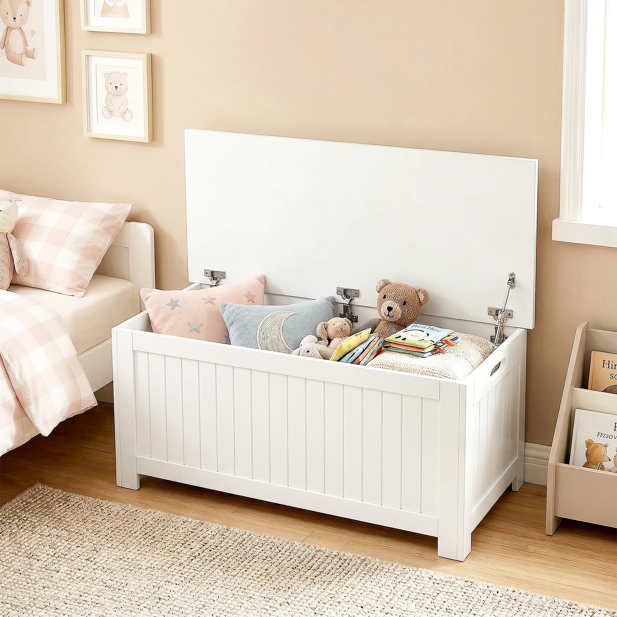 Storage Chest, Modern Storage Trunk with 2 Safety Hinges and Flip-Top Lid, Blanket Box for Living Room, 39" x 16" x 18", White