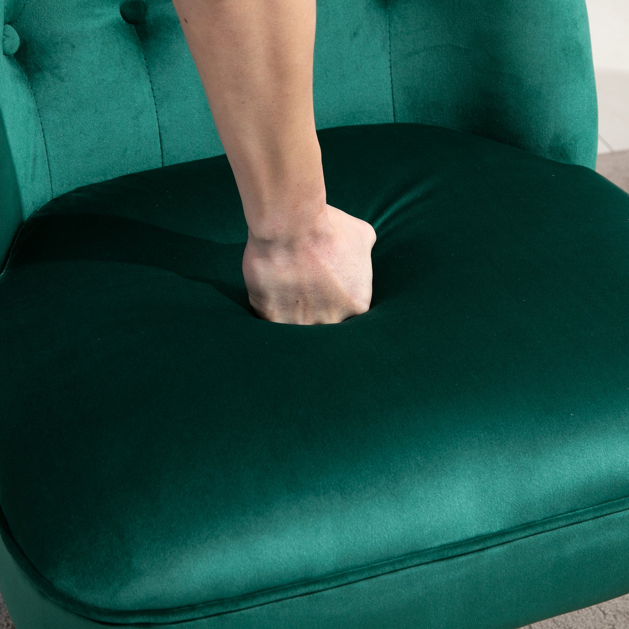 HOMCOM Velvet Accent Chair, Button Tufted Wingback Chair with Rubber Wood Legs for Living Room, Bedroom, Dark Green