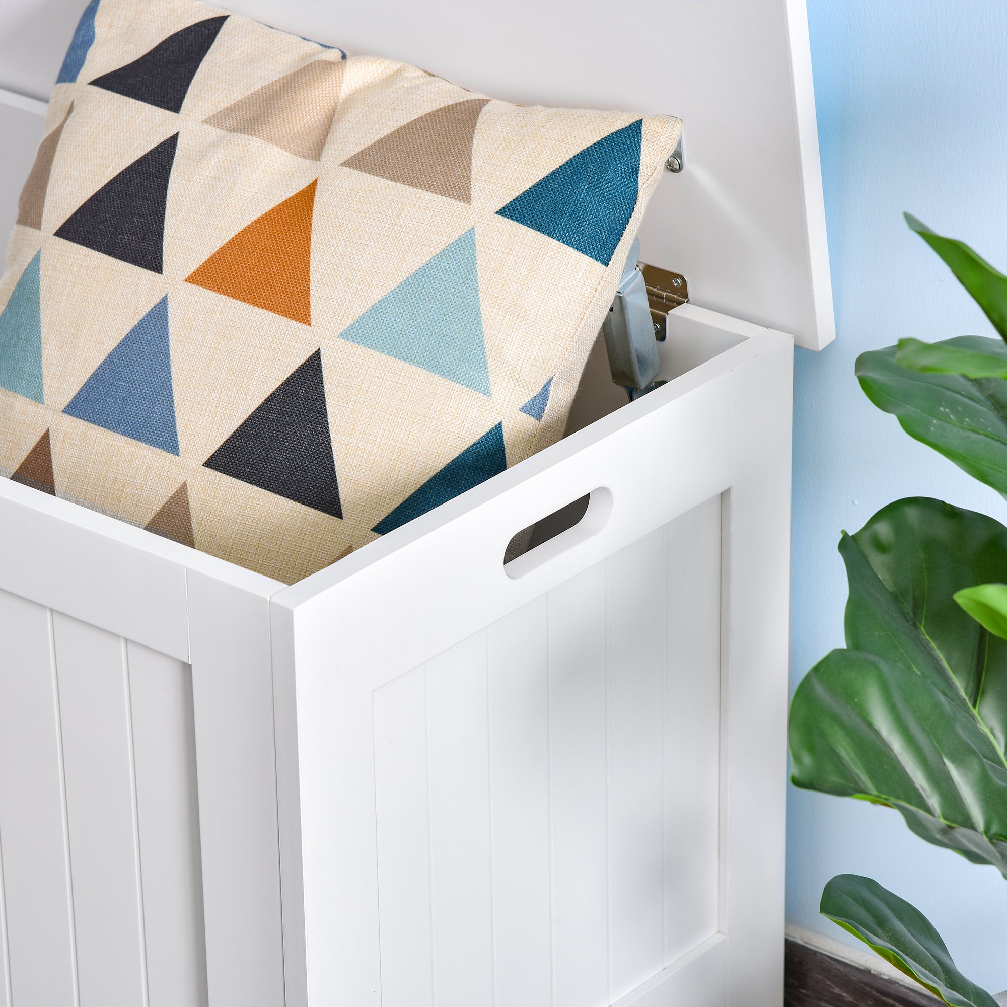 HOMCOM Storage Chest, Modern Storage Trunk with 2 Safety Hinges and Flip-Top Lid, Blanket Box for Bedroom, Living Room, White