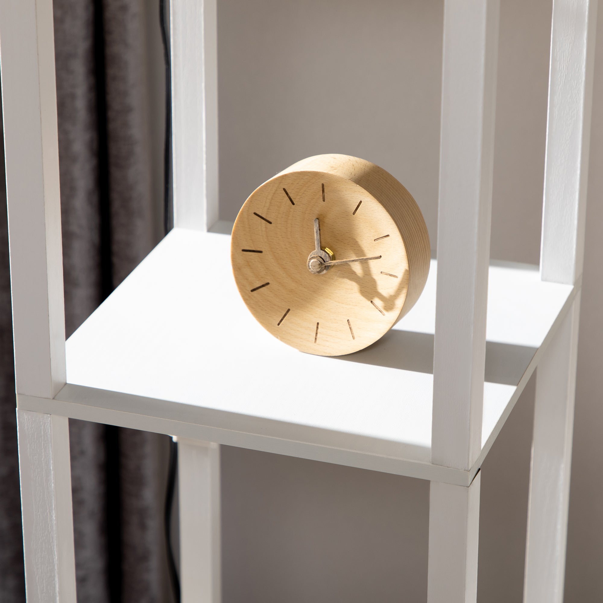 HOMCOM Floor Lamp with Shelves and Dual Light, Modern Corner Standing Lamp for Living Room, Bedroom, Bulb not Included, White