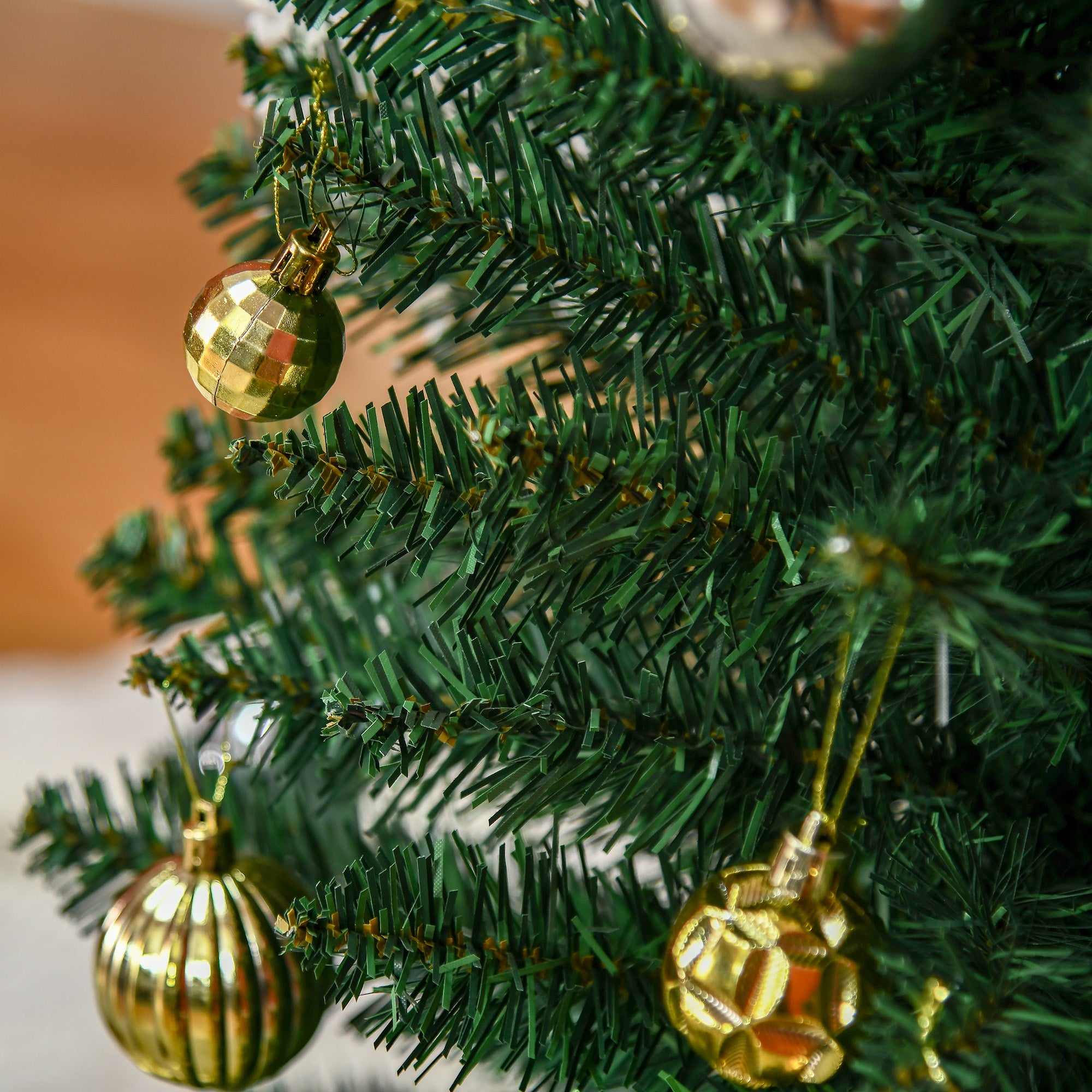 6' Artificial Pencil Christmas Tree, Slim Xmas Tree with 390 Realistic Branch Tips and Plastic Stand, Green