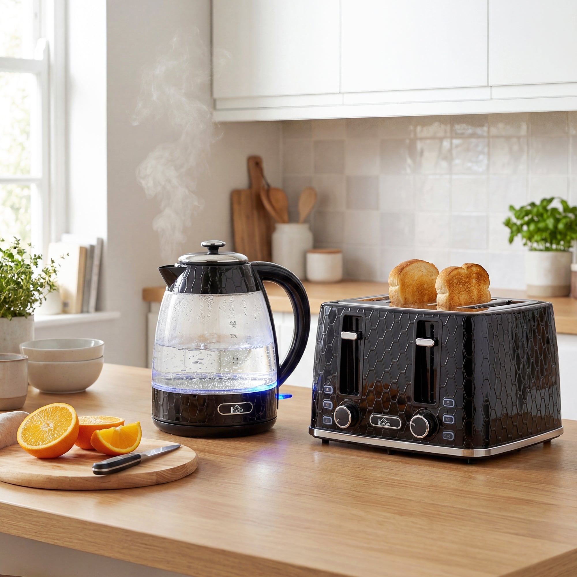 Kettle and Toaster Set, 1.7L 3000W Rapid Boil Jug Kettle with Strix Thermostat, Limescale Filter, 4 Slice Toaster with 7 Browning Controls, Crumb Tray, Black
