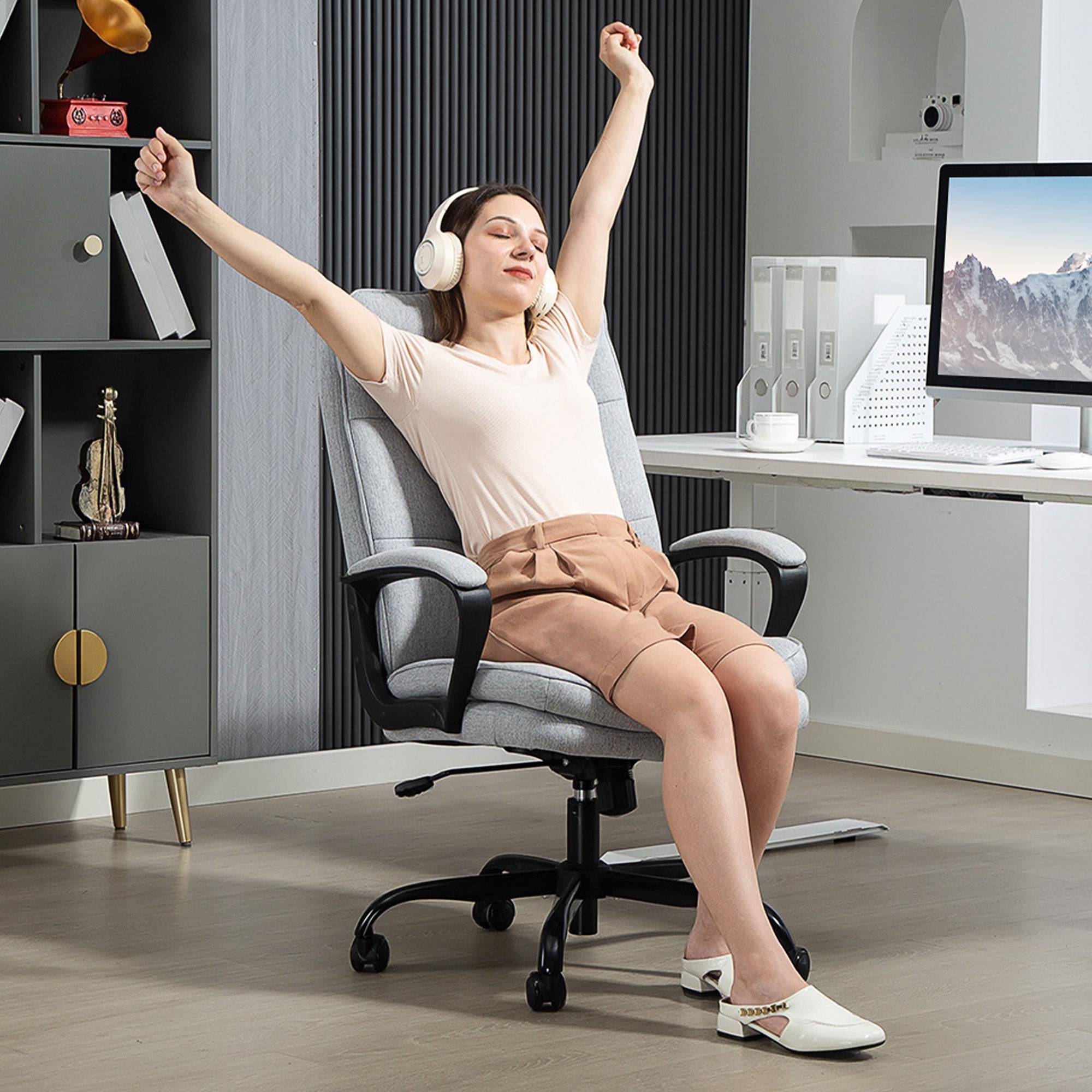 Executive Office Chair, Fabric Computer Desk Chair with Dual-Layer Padding, High Back, Silent Swivel Wheels, Armrest, Height Adjustable, Tilt Function for Home, Light Grey