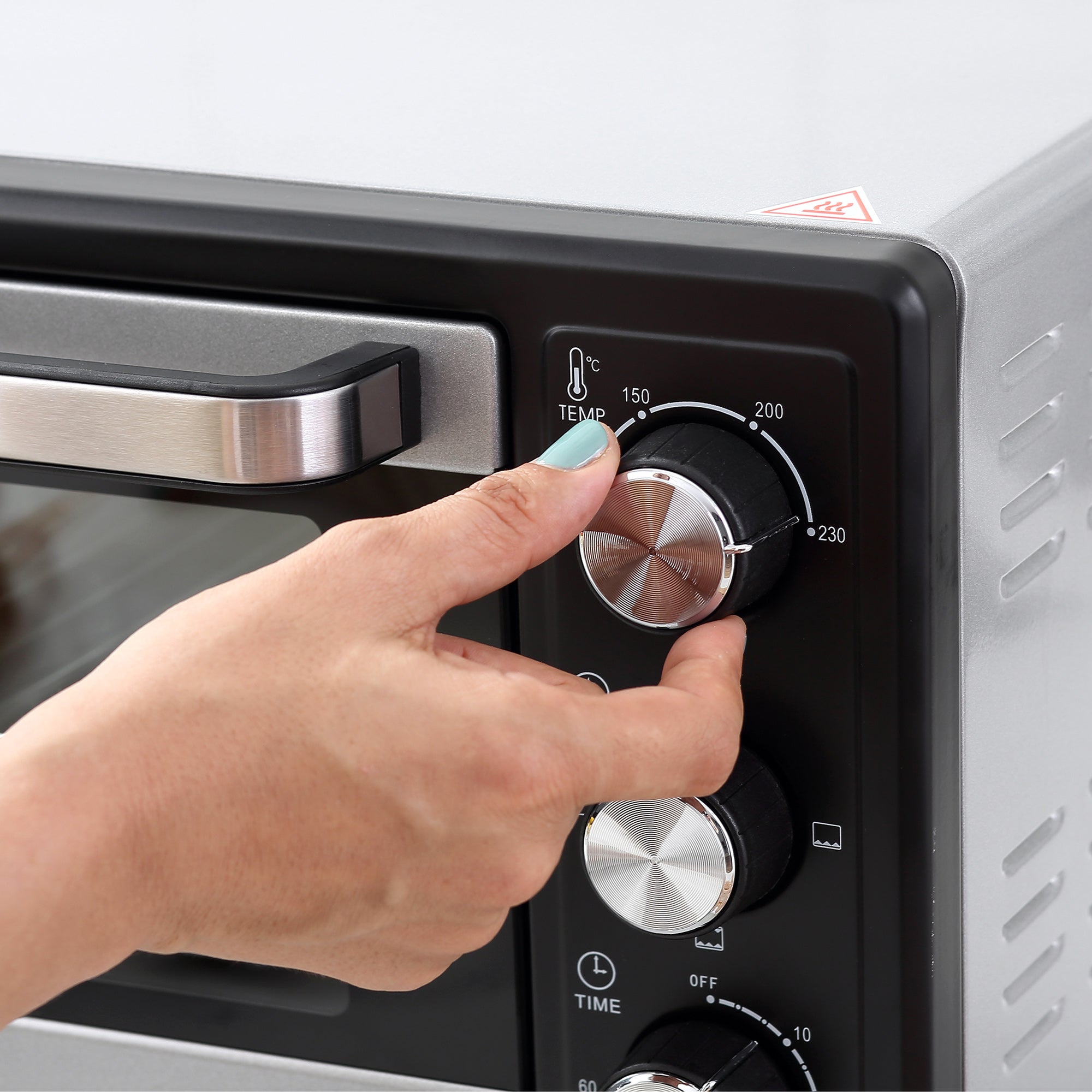 HOMCOM Mini Oven, 16L Countertop Electric Grill, Toaster Oven with Adjustable Temperature, 60 Min Timer, Crumb Tray, Baking Tray, Wire Rack, Tray Handle, 1400W, Silver