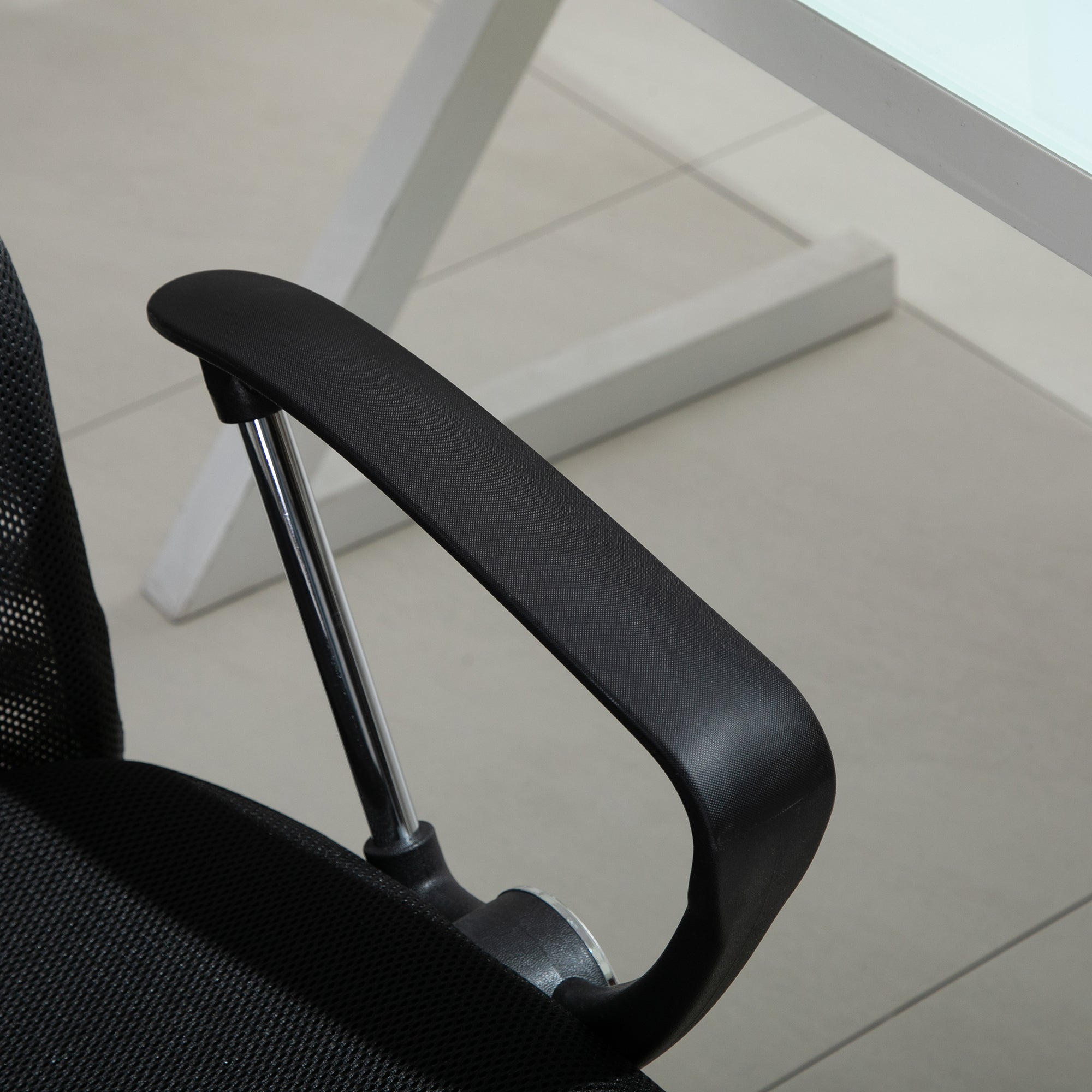 HOMCOM Mesh Office Chair, High Back Computer Desk Chair, Swivel Chair with Height Adjustable, Study Chair for Home Office, Black