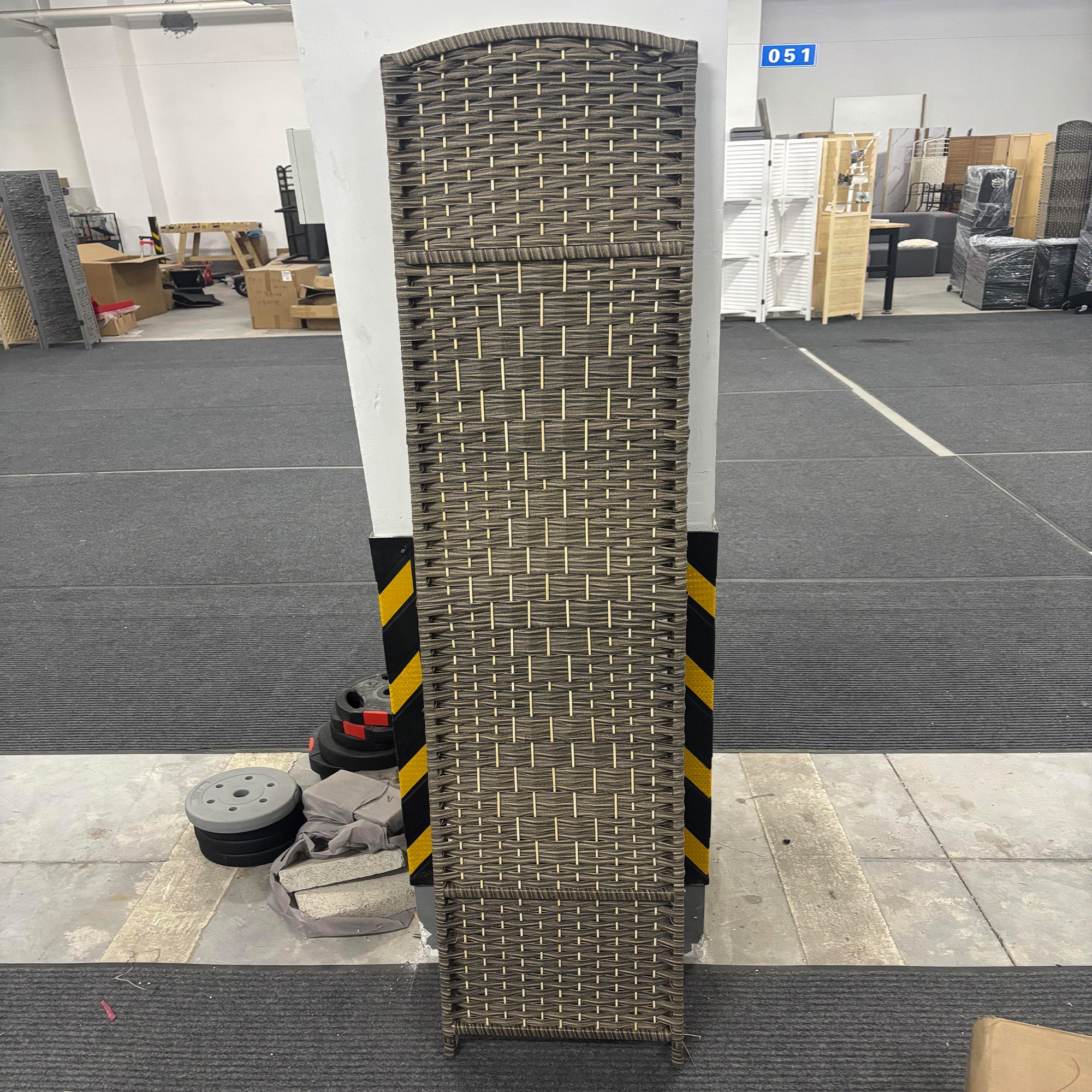 4 Panel Room Divider, 6' Tall Folding Privacy Screen, Hand-Woven Freestanding Wall Partition for Home Office, Bedroom, Dark Rustic Oak