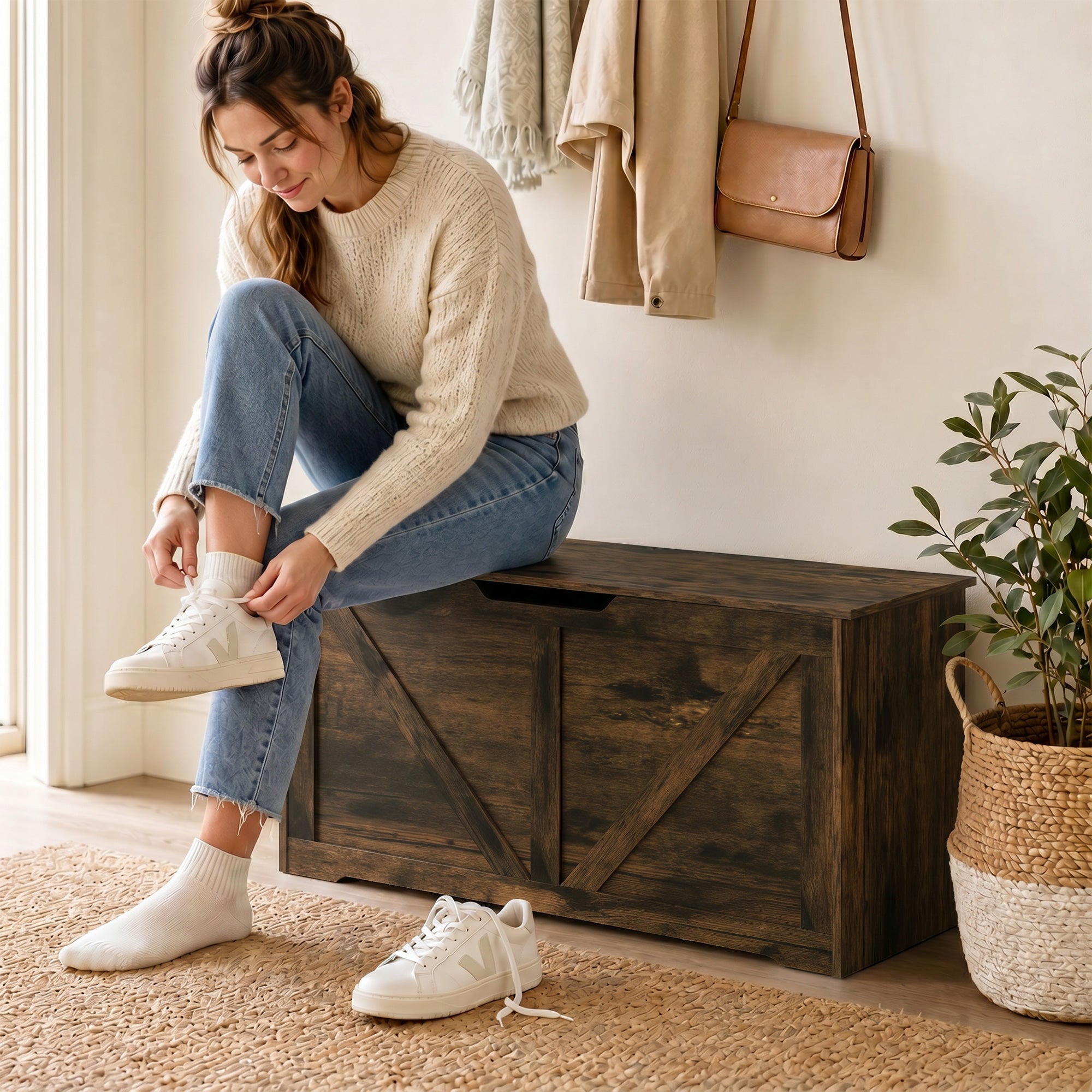 127L Storage Chest, Shoe Storage Trunk Bench Box with 2 Safety Hinges and U-shaped Cut-out Pull, Blanket Box Ottoman for Bedroom, Living Room, Entryway, 100 x 40 x 45 cm, Rustic Brown