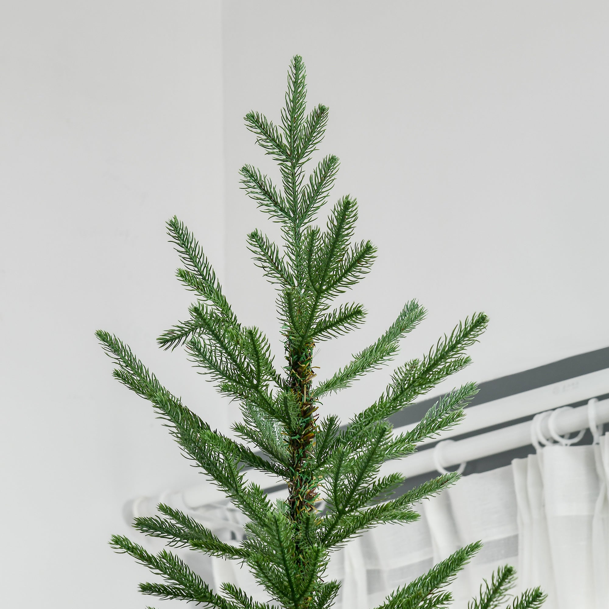 9 Foot Artificial Christmas Tree Pine Hinged Xmas Tree with 1939 Realistic Branches Green