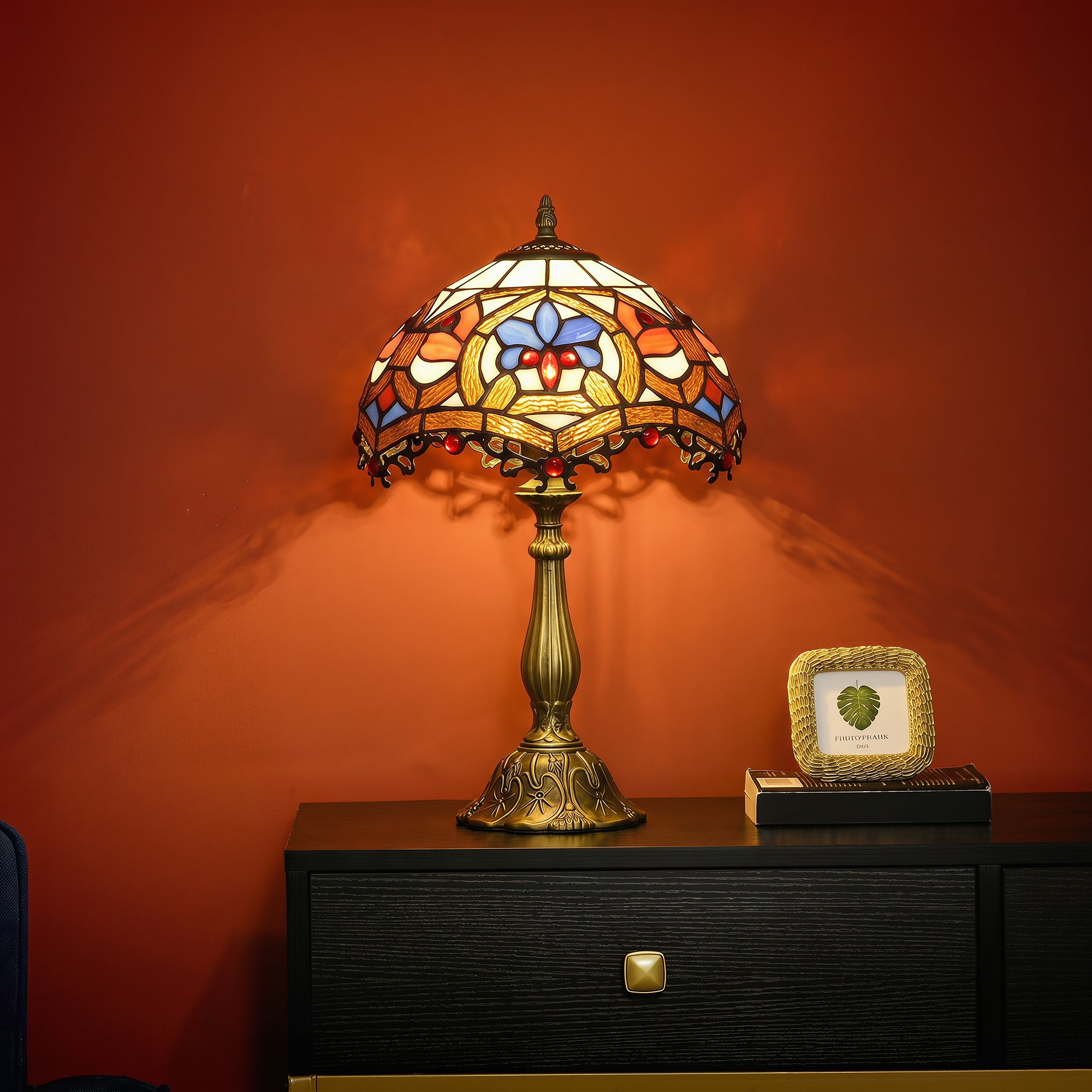 Tiffany Lamp, Stained Glass Table Lamp, Handcrafted Artisan Collectible, Suitable for Living Room and Bedside, Multi-Coloured, Ф25 x 45Hcm, Zinc Alloy.