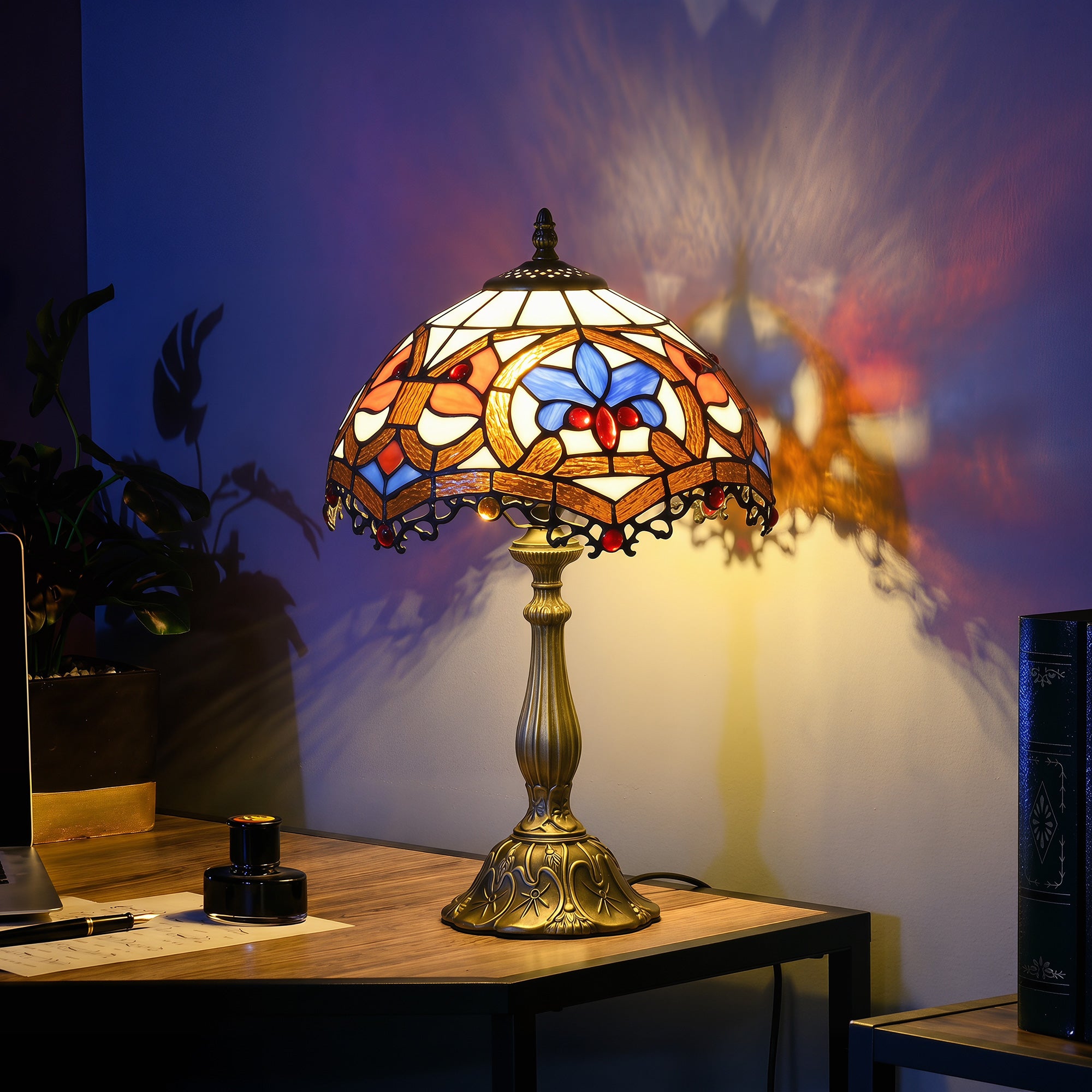 Tiffany Lamp, Stained Glass Table Lamp, Handcrafted Artisan Collectible, Suitable for Living Room and Bedside, Multi-Coloured, Ф25 x 45Hcm, Zinc Alloy.
