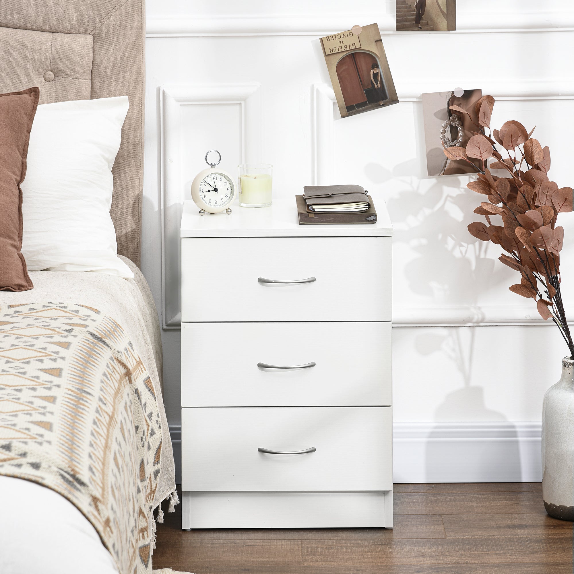 HOMCOM Bedside Table with 3 Drawers, Modern Wood Nightstand, Side Table with Anti-tipping Design for Bedroom, White