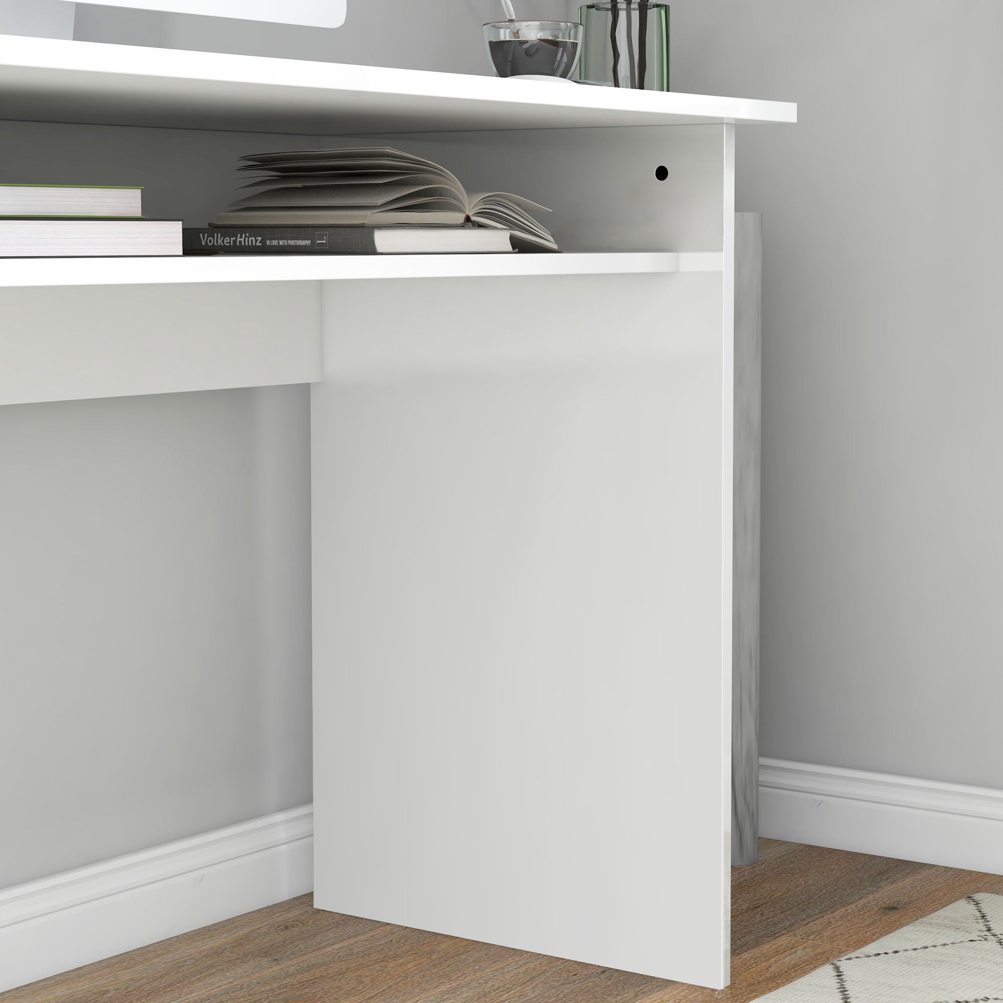 HOMCOM Modern Computer Desk, Home Office Table, Small Writing Desk with Storage Shelf, 90 x 50cm, High Gloss White