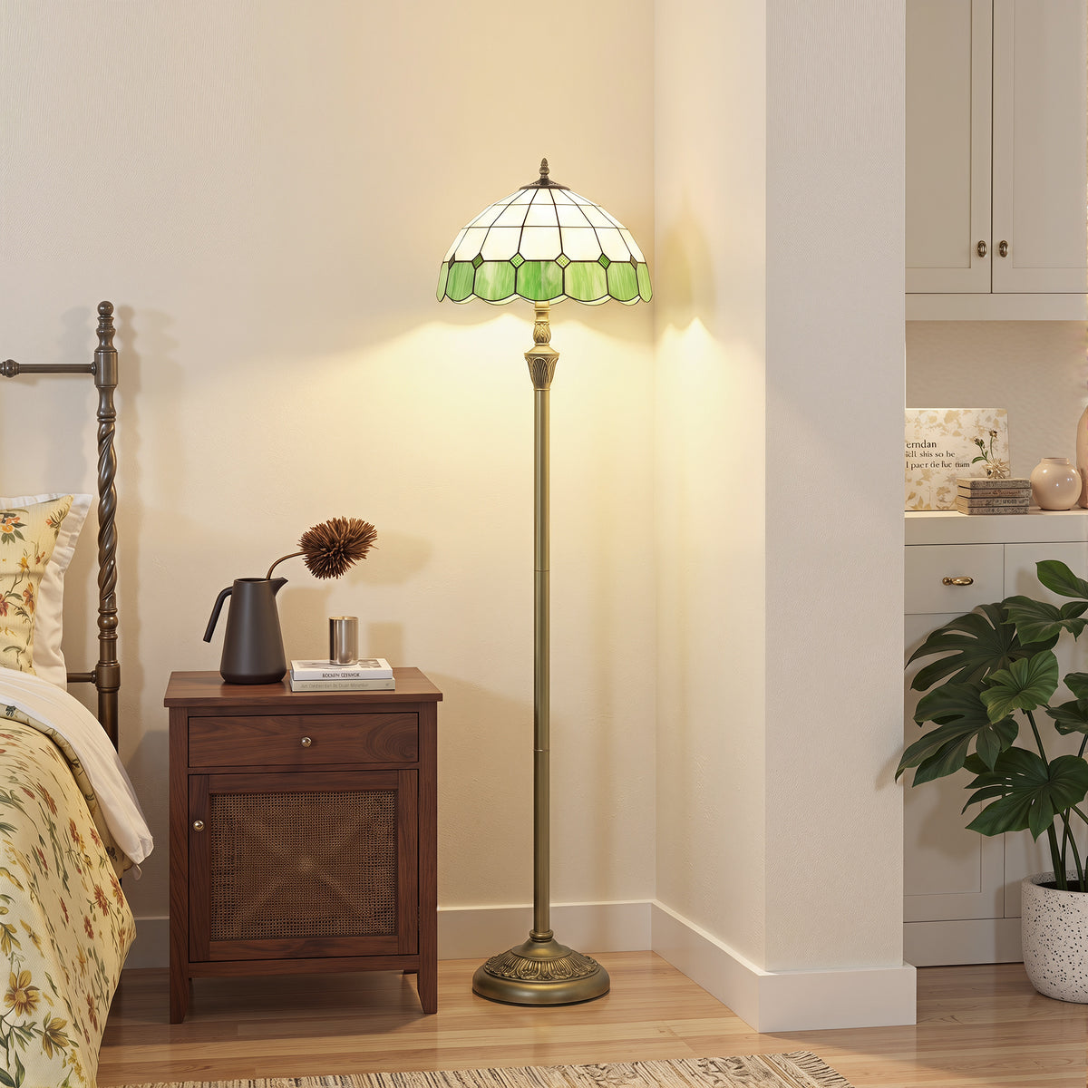 Tiffany-Style Floor Lamp with Handcrafted Stained Glass Shade, 152cm Tall Vintage Standing Lamp with Foot Switch and Dual Sockets for Living Room, Bedroom, Bronze Tone and Green