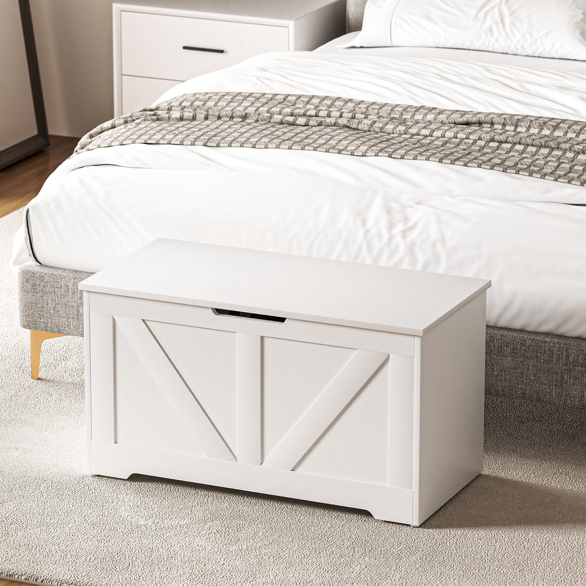 HOMCOM 100L Storage Chest, Storage Trunk with 2 Safety Hinges and U-shaped Cut-out Pull, Storage Box for Living Room, Entryway, 80 x 40 x 45 cm, White Wood Grain