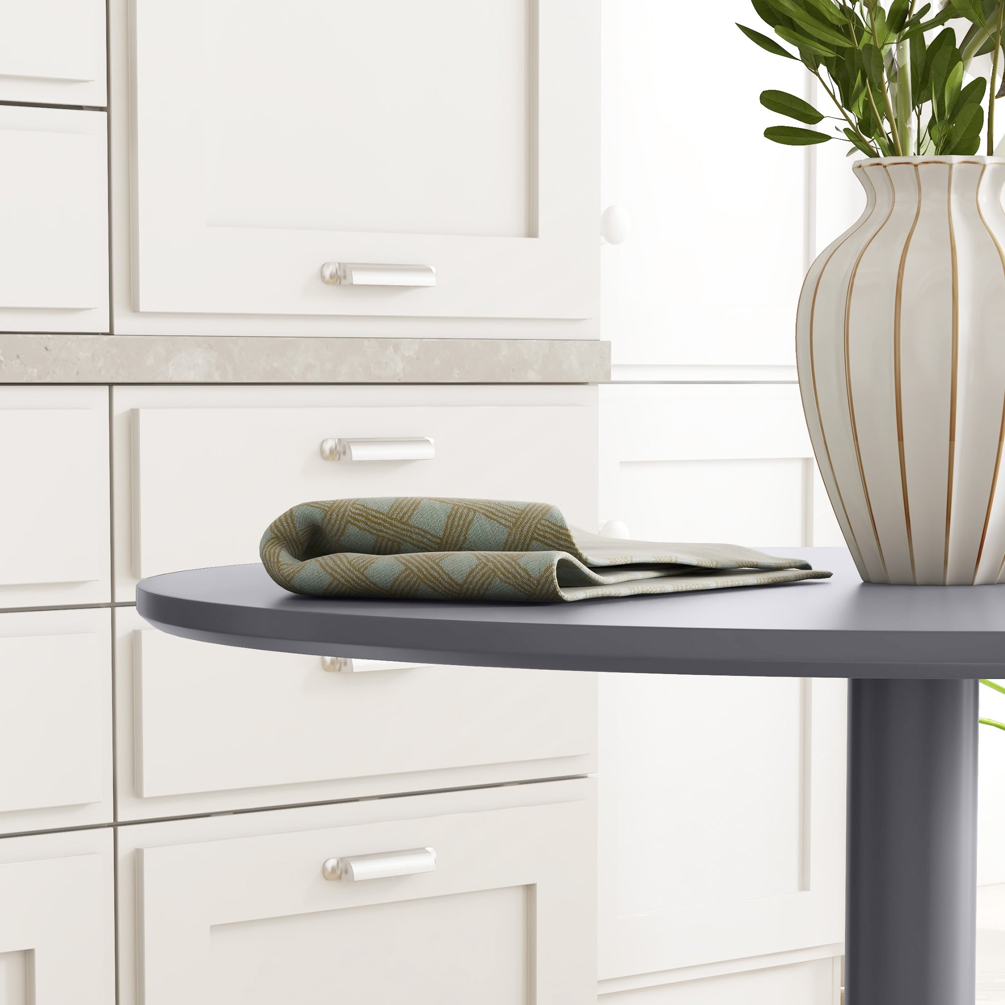 HOMCOM Round Dining Table, Modern Kitchen Table with Steel Base, Non-slip Foot Pad for Living Room, Dining Room, Grey