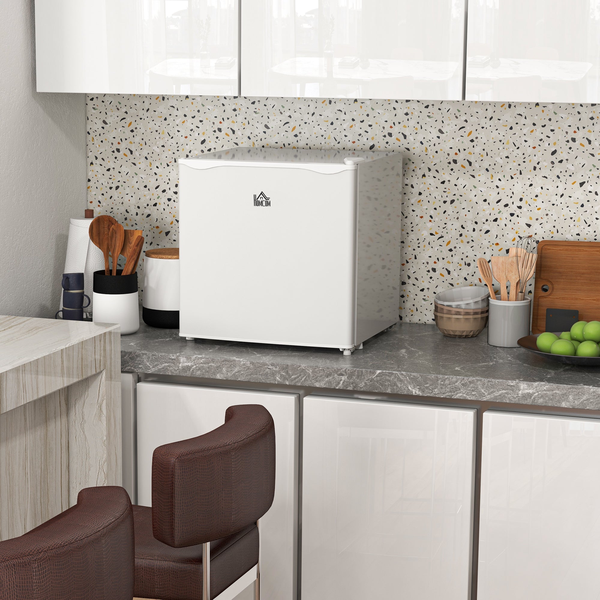 HOMCOM Tabletop Mini Freezer with 35 Litre Capacity, Small Freezer with Reversible Door, Adjustable Temperature and Removable Wire Shelf for Bedrooms, Home Office, White