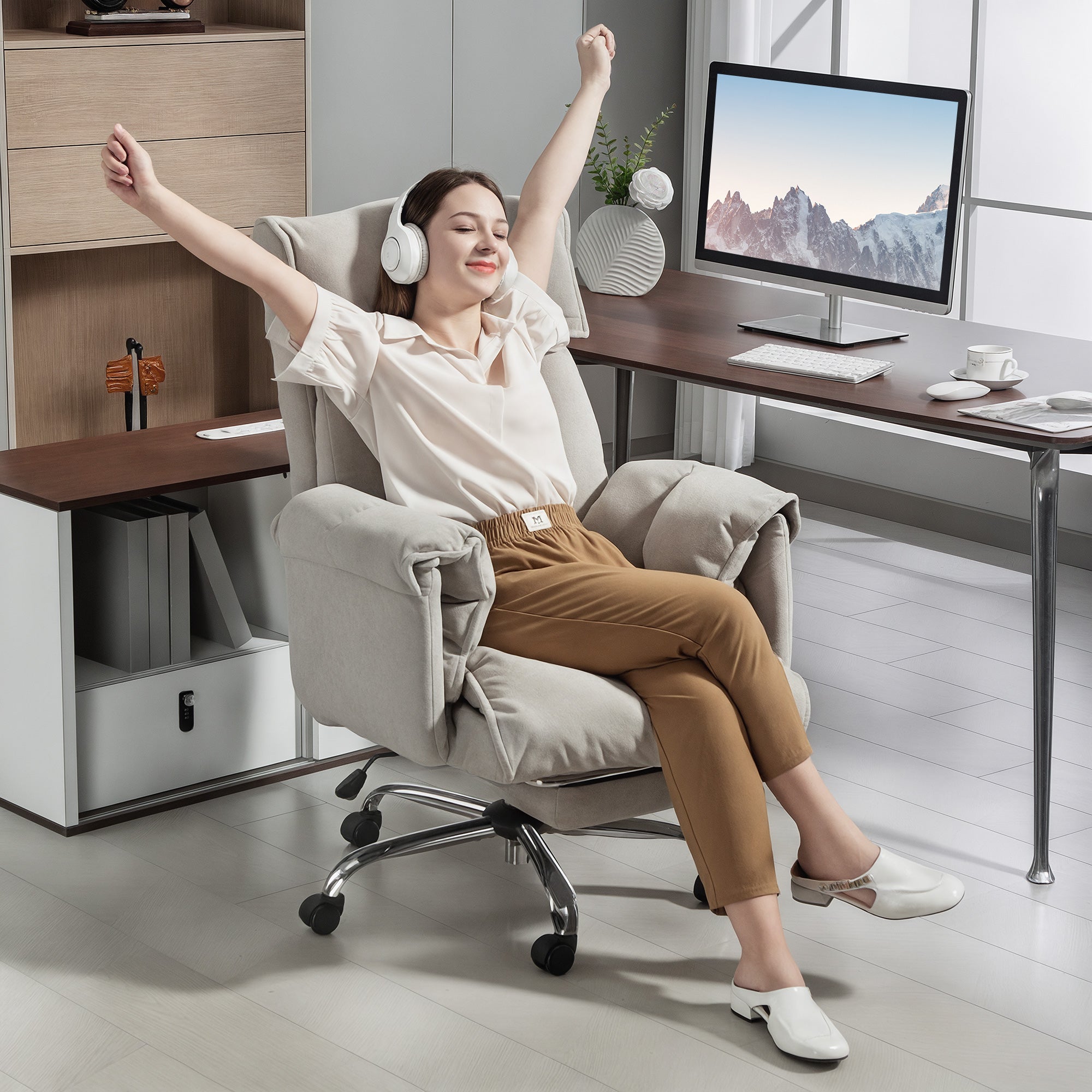 Executive Office Chair with Footrest, Reclining Swivel Computer Desk Chair with High Back, Thick Cushion, Padded Armrest, Adjustable Height, Rolling Wheels, Light Taupe Gray