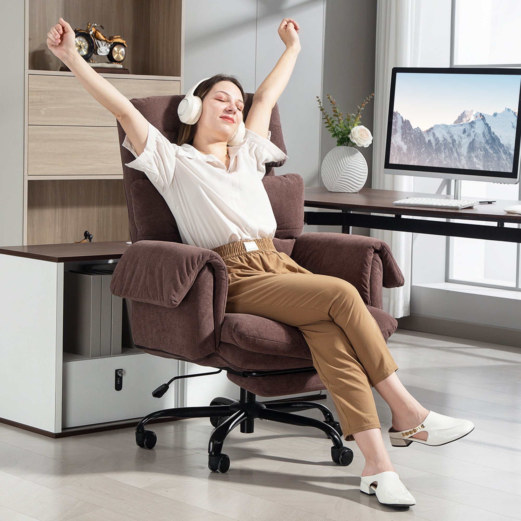 Ergonomic Office Chair with Footrest, Thickly Padded, Reclining Executive Computer Desk Chair with Adjustable Backrest, Lumbar Support and Headrest, Coffee