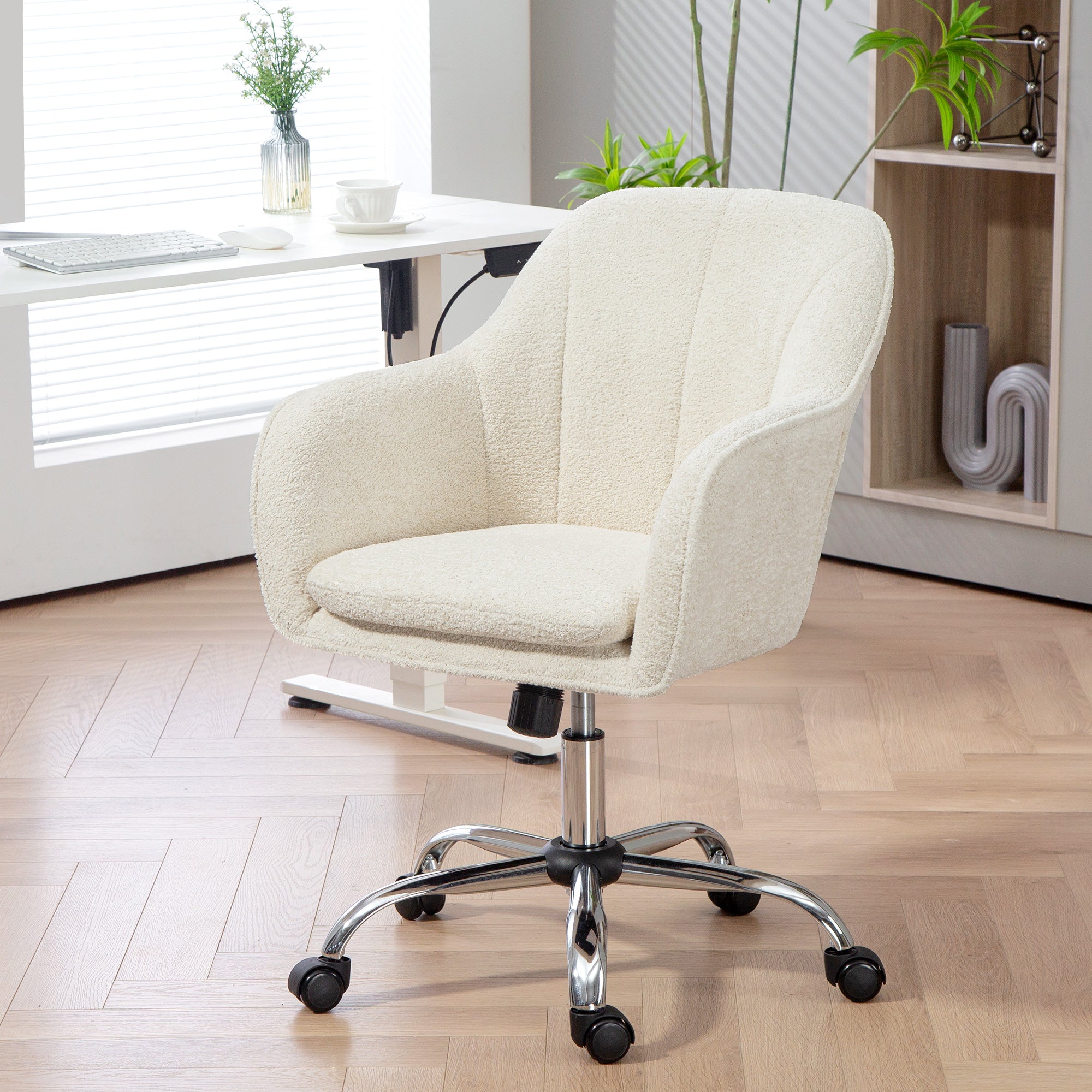 Velvet Office Chair, Modern Makeup Vanity Chair with Tub Back, Swivel Rolling Computer Armchair for Bedroom, Living Room, Beige