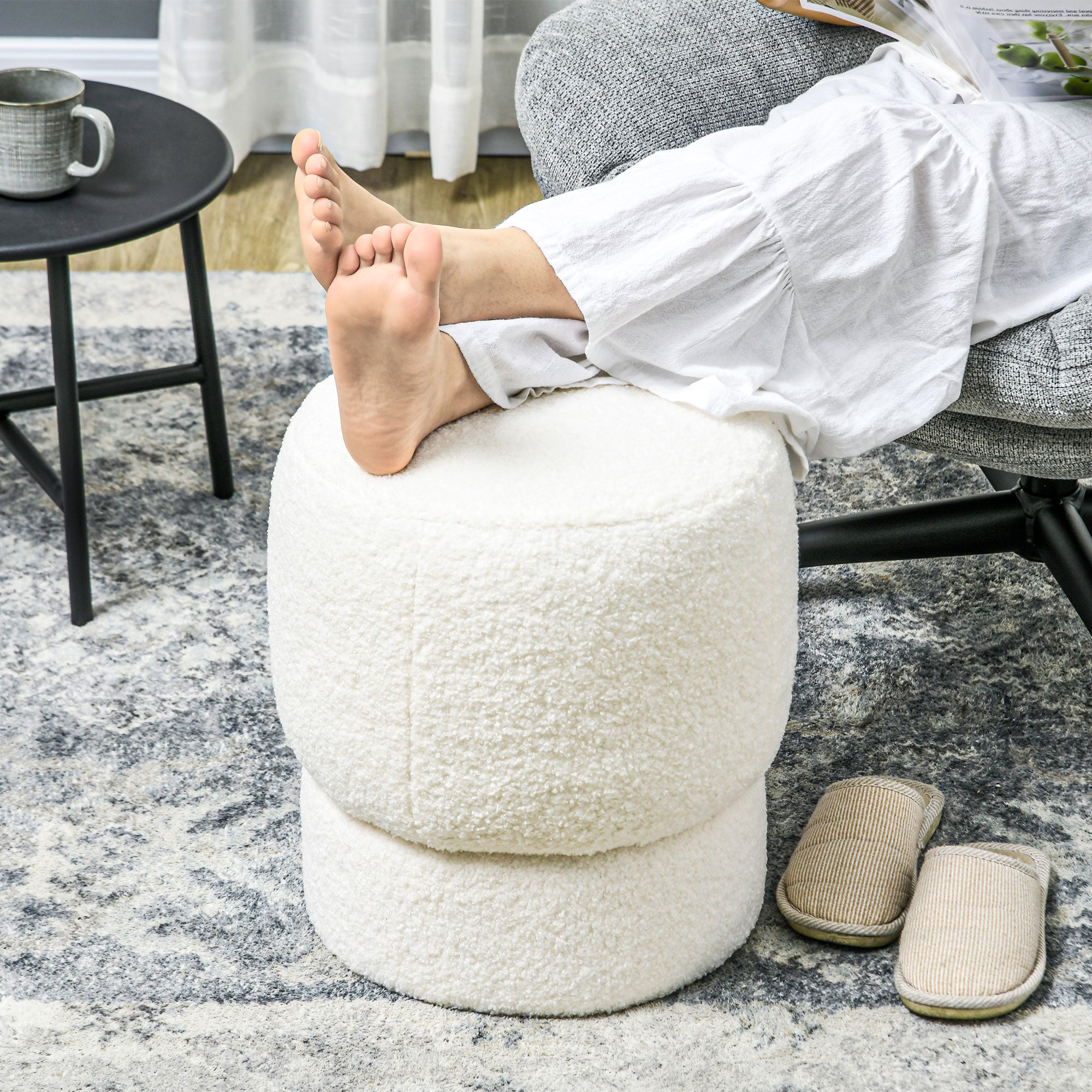 Round Ottoman, Upholstered Foot Stool with Steel Frame, Teddy Fleece Fabric for Living Room, Entryway, White