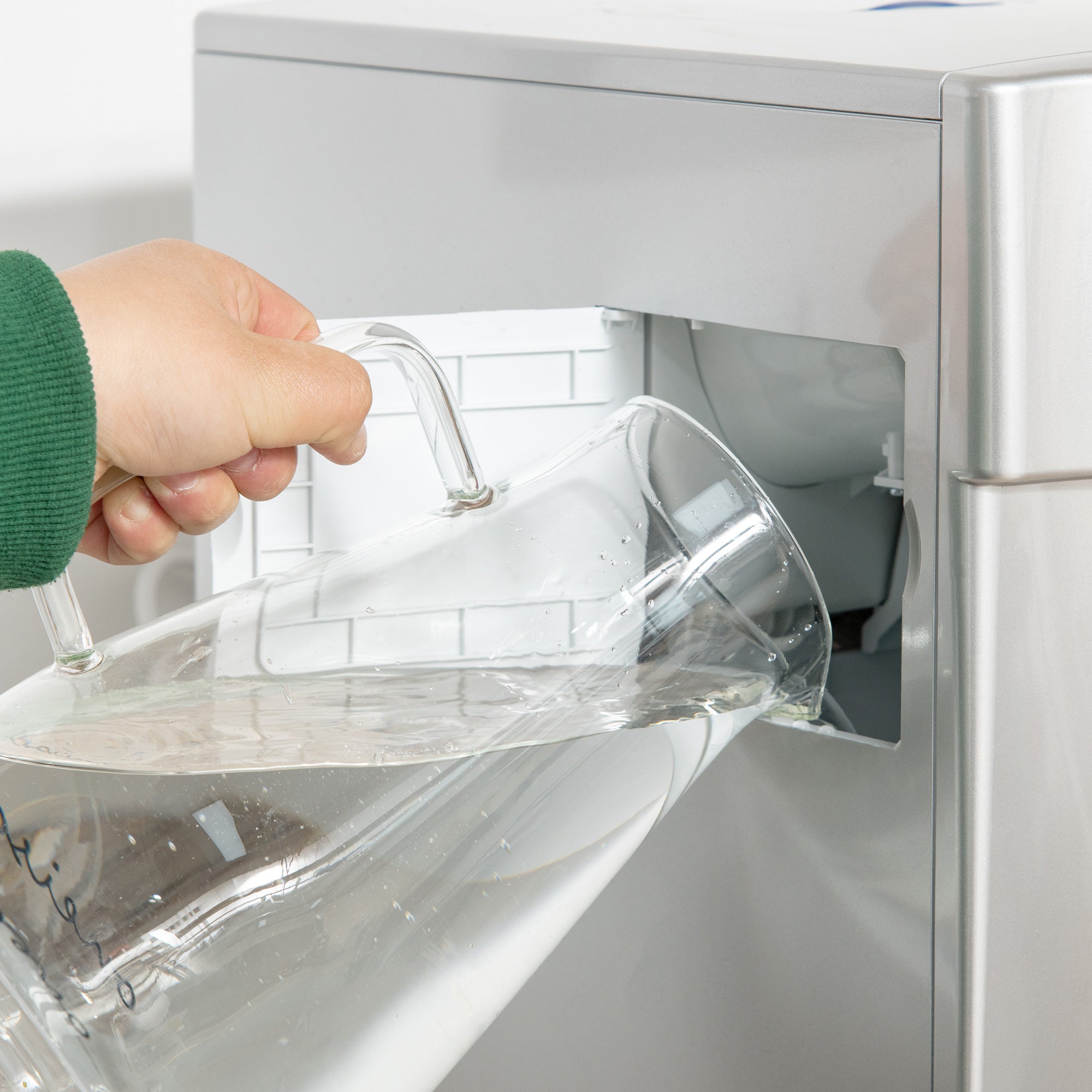 HOMCOM Ice Maker Machine and Water Dispenser, Counter Top Ice Cube Maker for Home with 3L Tank, Adjustable Cube Size, 9 Ice Cubes per 6-10 Minutes, No Plumbing Required, Silver