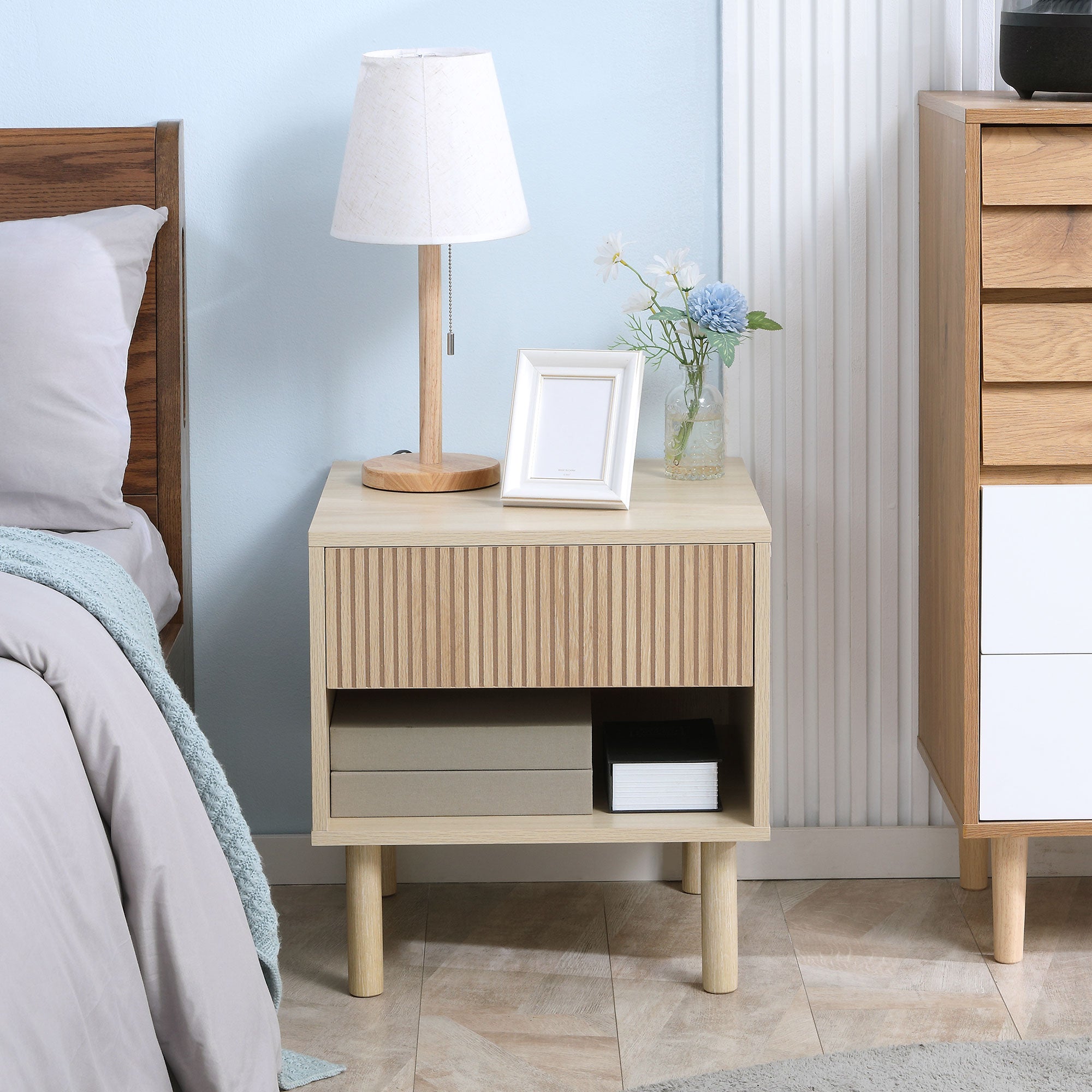 HOMCOM Modern Nightstand, Bedside Table with Drawer and Open Shelf, Side End Table for Bedroom, Natural Wood